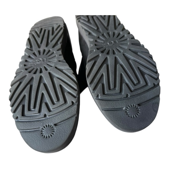 UGG Black Twinface Sheepskin/Suede Ankle Boot CORY Women Size 7 - Picture 9 of 10